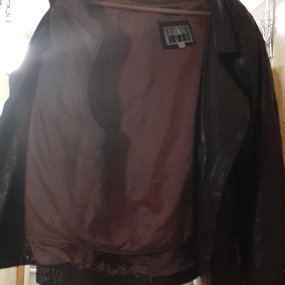 Leather jacket - Picture 3 of 4